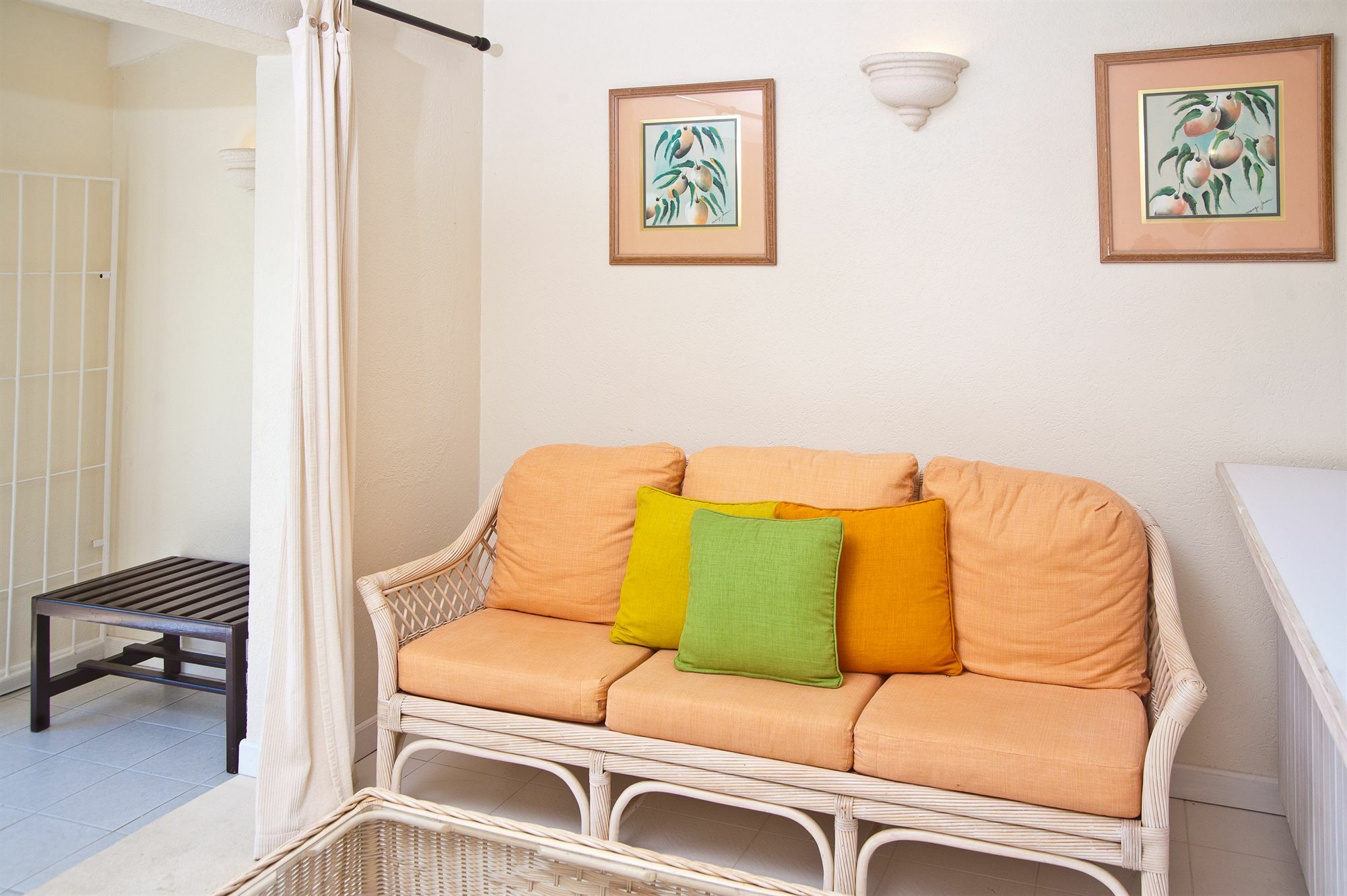 Regent Apartments Holetown Exterior photo